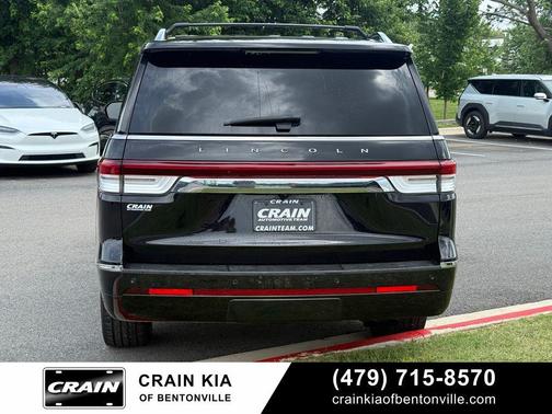INFINITE BLACK 2022 Lincoln Navigator Reserve