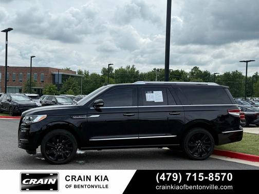 INFINITE BLACK 2022 Lincoln Navigator Reserve