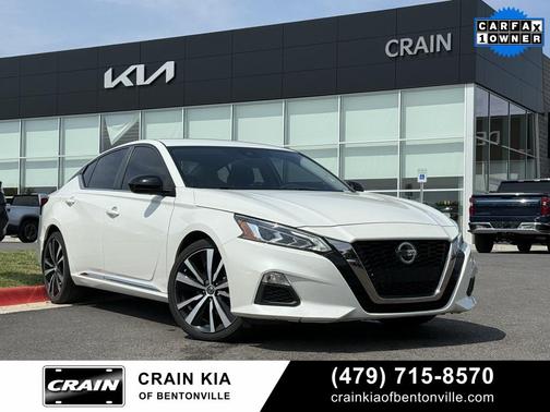 2022 Nissan Altima SR FWD