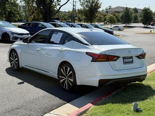 2022 Nissan Altima SR FWD