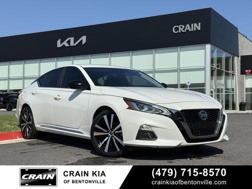 2022 Nissan Altima SR FWD