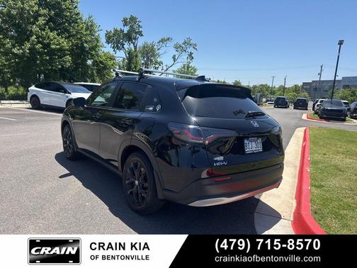 Crystal Black Pearl 2024 Honda HR-V Sport