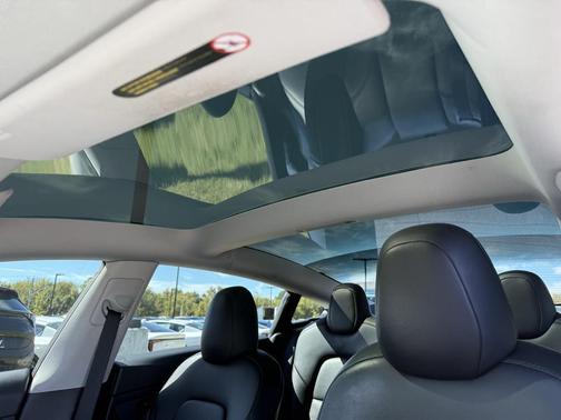 2022 Tesla Model 3 Standard Range