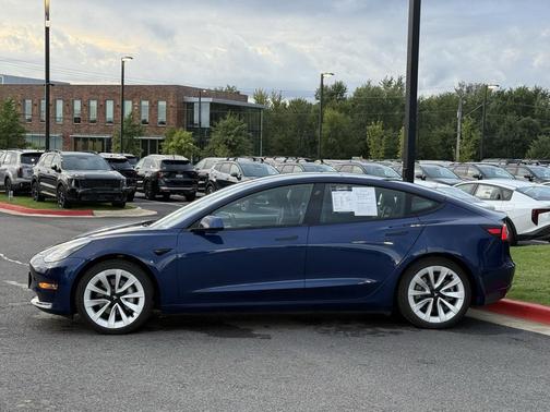 2022 Tesla Model 3 Standard Range