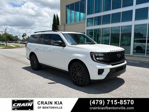 Star White Metallic Tri-Coat 2026 Ford Expedition Platinum