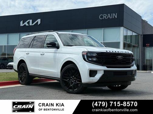 Star White Metallic Tri-Coat 2026 Ford Expedition Platinum