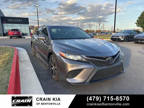 2018 Toyota Camry SE