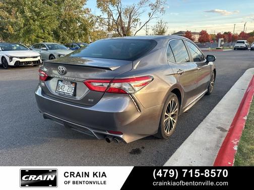 2018 Toyota Camry SE