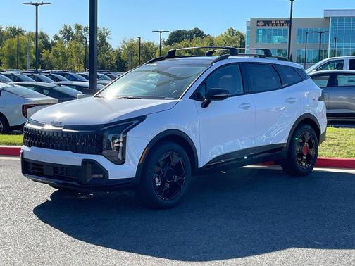 Glacial White Pearl 2026 Kia Sportage X-Line