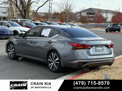 2020 Nissan Altima SR FWD