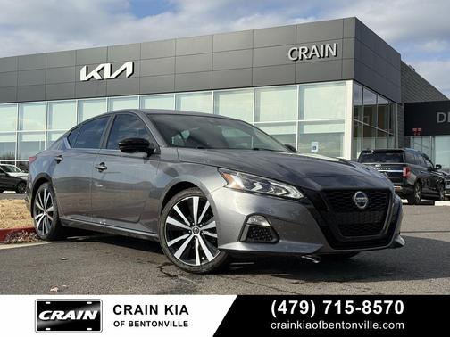 2020 Nissan Altima SR FWD