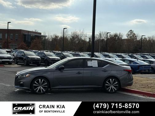 2020 Nissan Altima SR FWD