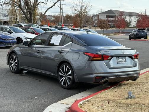 2020 Nissan Altima SR FWD