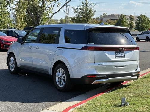 2023 Kia Carnival LX
