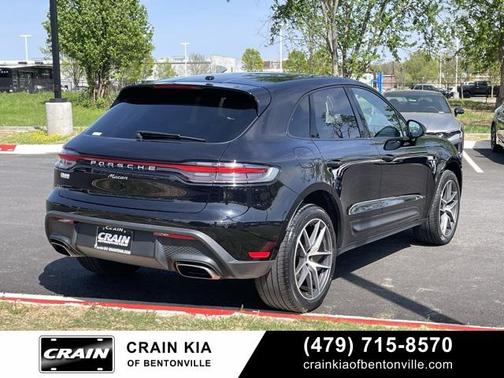 2022 Porsche Macan Base