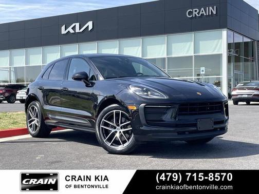 2022 Porsche Macan Base