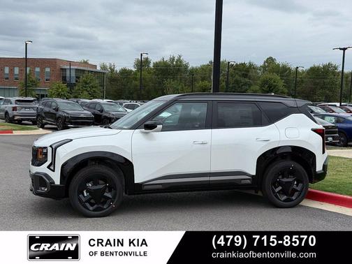 Snow White Pearl/Black Roof 2027 Kia Seltos X-Line S