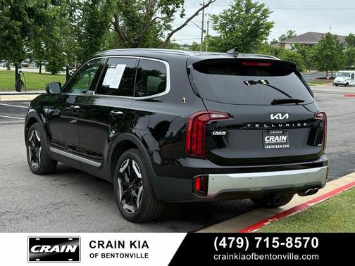 Ebony Black 2024 Kia Telluride S