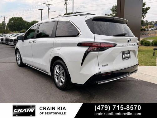 Wind Chill Pearl 2023 Toyota Sienna LE