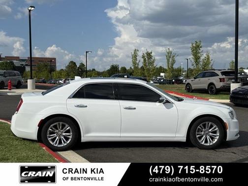 2016 Chrysler 300 S