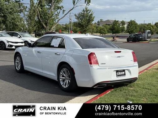 2016 Chrysler 300 S