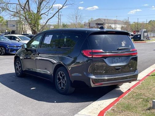 2022 Chrysler Pacifica Hybrid Touring L
