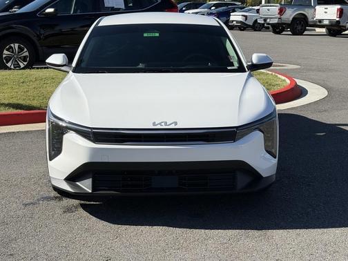 2025 Kia K4 LX