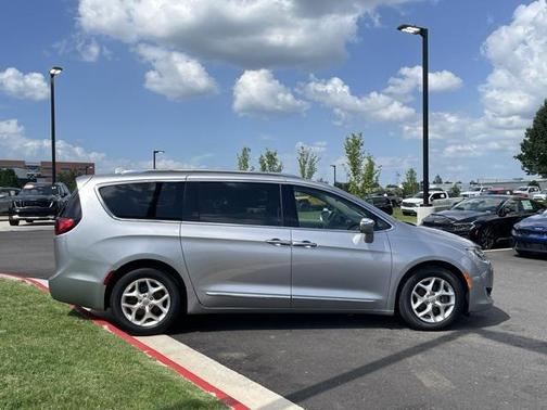 2020 Chrysler Pacifica Limited