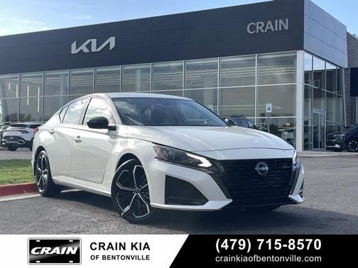 2023 Nissan Altima SR FWD