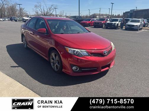 Barcelona Red Metallic 2013 Toyota Camry SE