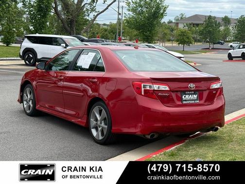 Barcelona Red Metallic 2013 Toyota Camry SE