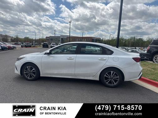Snow White Pearl 2023 Kia Forte LXS