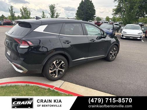 Ebony Black 2024 Kia Sportage EX
