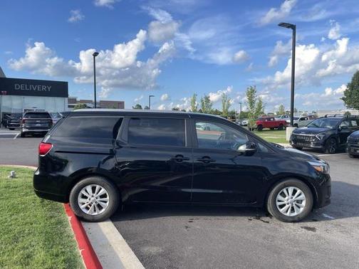 2017 Kia Sedona LX