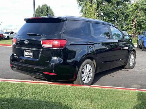 2017 Kia Sedona LX