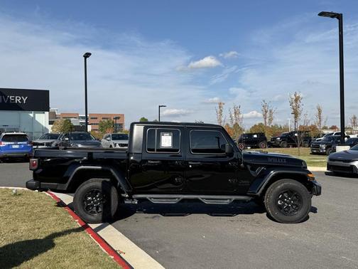 2021 Jeep Gladiator Sport