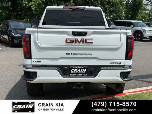 Summit White 2024 GMC Sierra 2500 AT4