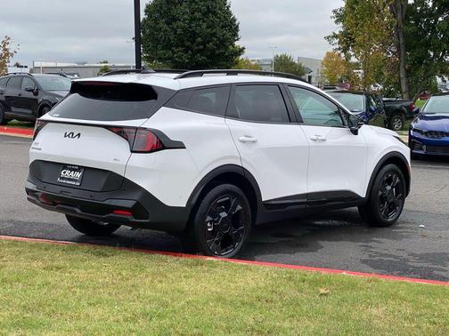Glacial White Pearl 2026 Kia Sportage X-Line