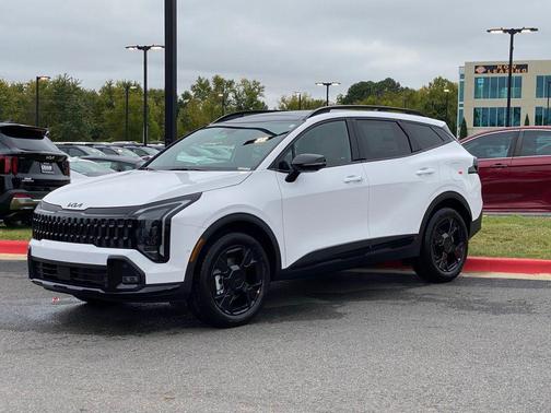 Glacial White Pearl 2026 Kia Sportage X-Line