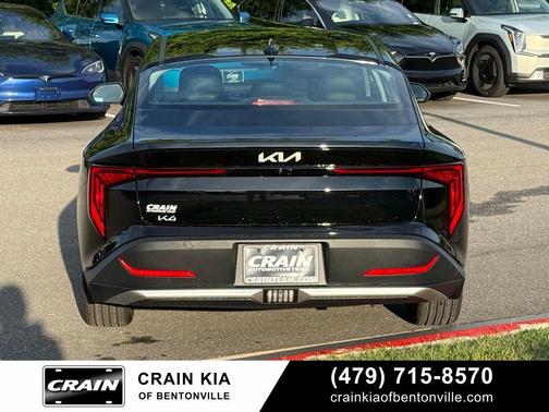 Aurora Black Pearl 2026 Kia K4 EX