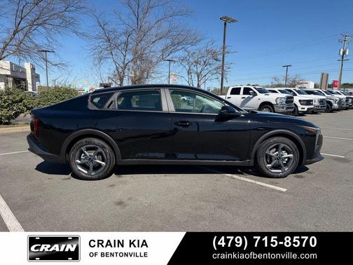 Aurora Black Pearl 2026 Kia K4 LXS