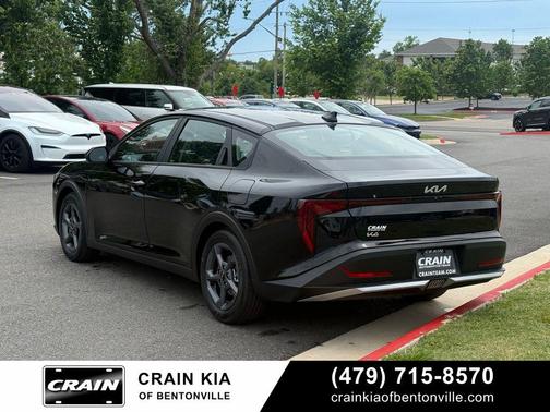 Aurora Black Pearl 2026 Kia K4 LXS