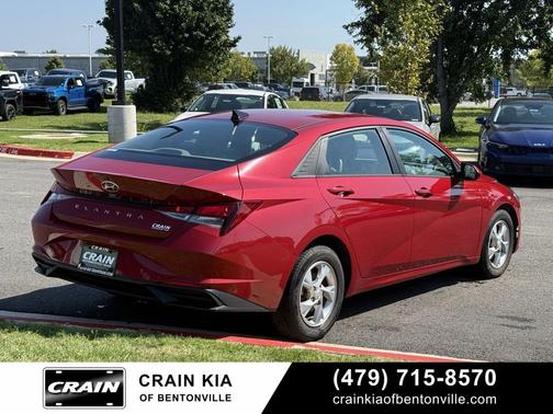 2021 Hyundai ELANTRA SE