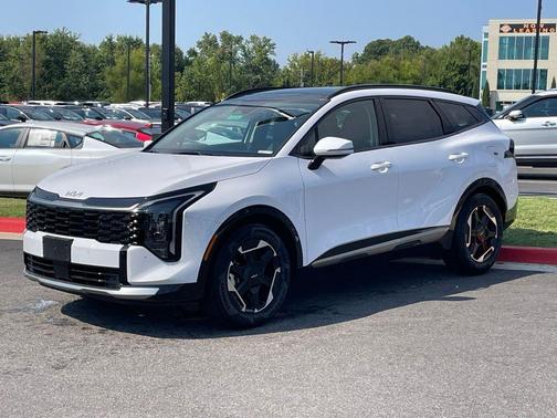 Glacial White Pearl 2026 Kia Sportage SX