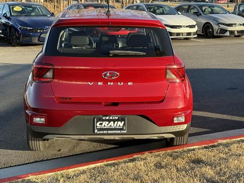 2023 Hyundai VENUE SE