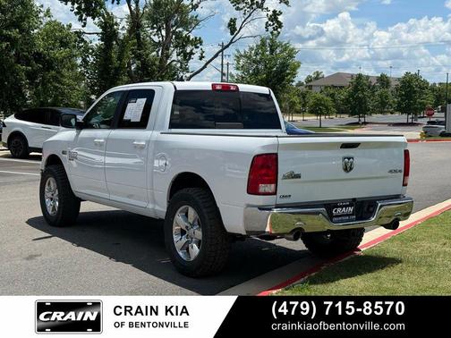 Bright White Clearcoat 2019 RAM 1500 Big Horn