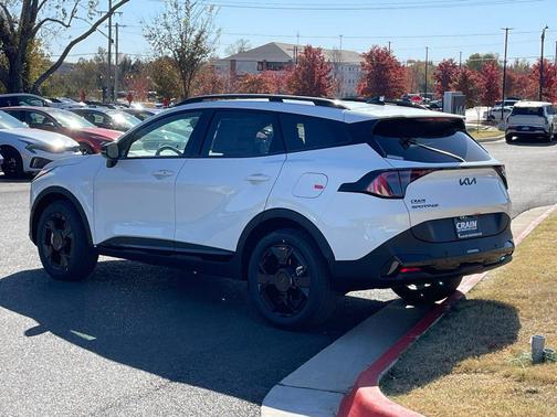 Snow White Pearl 2026 Kia Sportage X-Line