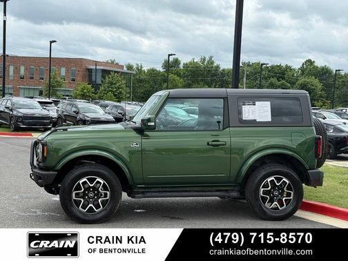 ERUPTION GREEN METALLIC 2022 Ford Bronco Outer Banks