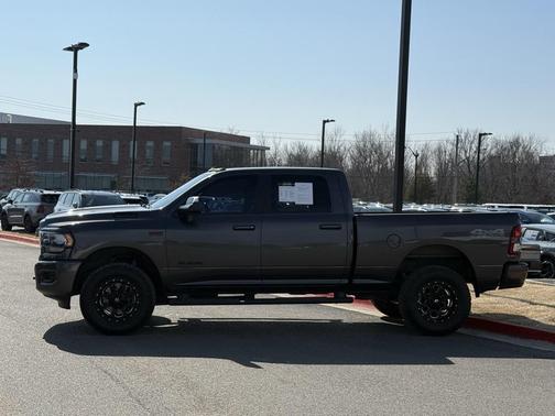 2021 RAM 2500 Big Horn Crew Cab 4x4 6'4' Box