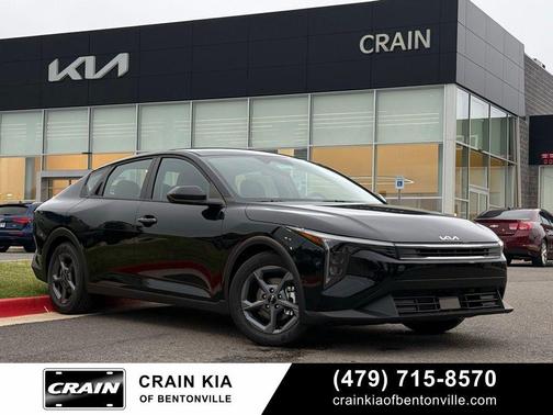 Aurora Black Pearl 2026 Kia K4 LXS